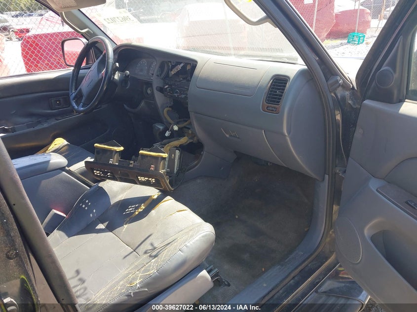 2000 Toyota 4Runner Sr5 V6 VIN: JT3GN86R9Y0176727 Lot: 39627022