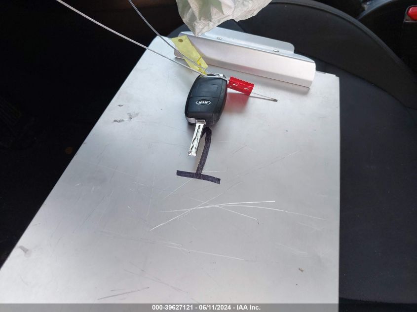 2015 Kia Soul VIN: KNDJN2A21F7182194 Lot: 39627121