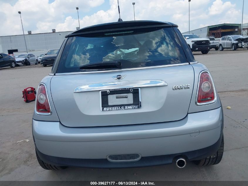 2010 Mini Cooper VIN: WMWMF3C55ATU77433 Lot: 39627177