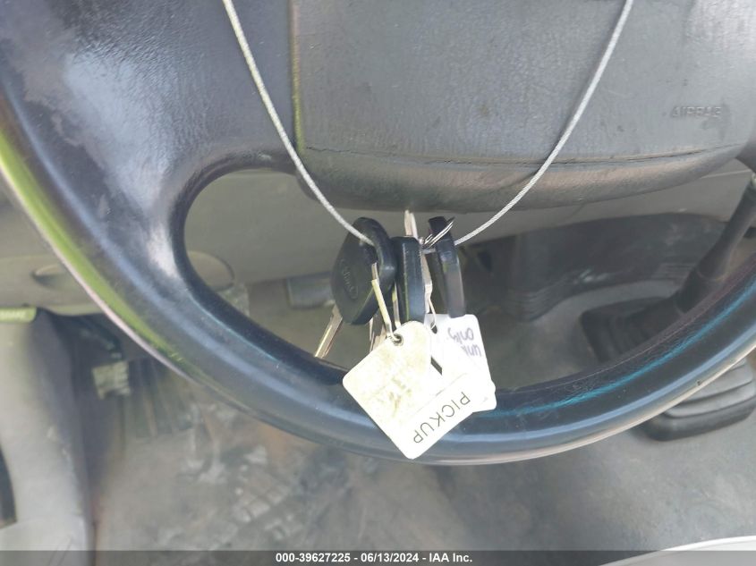 2000 Ford F-150 Work Series/Xl/Xlt VIN: 1FTZF1722YNA57365 Lot: 39627225