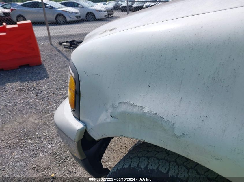 2000 Ford F-150 Work Series/Xl/Xlt VIN: 1FTZF1722YNA57365 Lot: 39627225