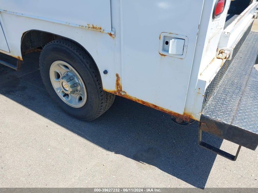 2003 Chevrolet Silverado 2500Hd Work Truck VIN: 1GCHC24U23E101244 Lot: 39627232