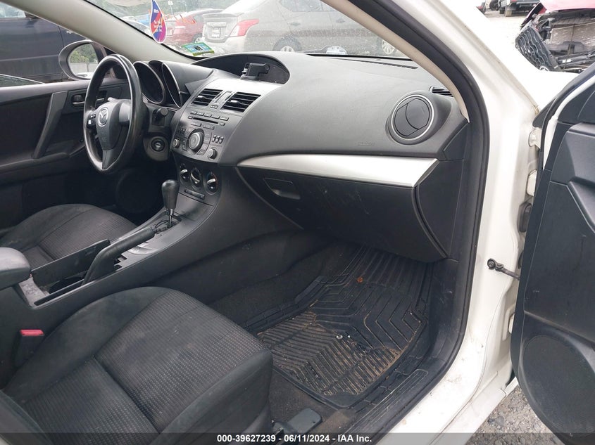 2013 MAZDA MAZDA3 I SV - JM1BL1TG1D1790259