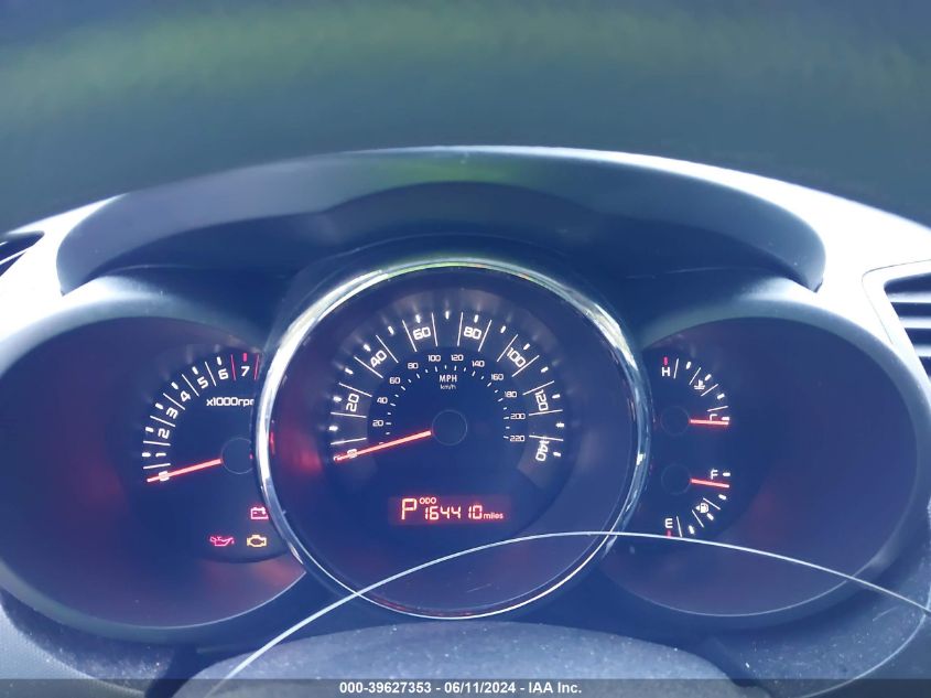 2011 Kia Soul + VIN: KNDJT2A26B7329352 Lot: 39627353