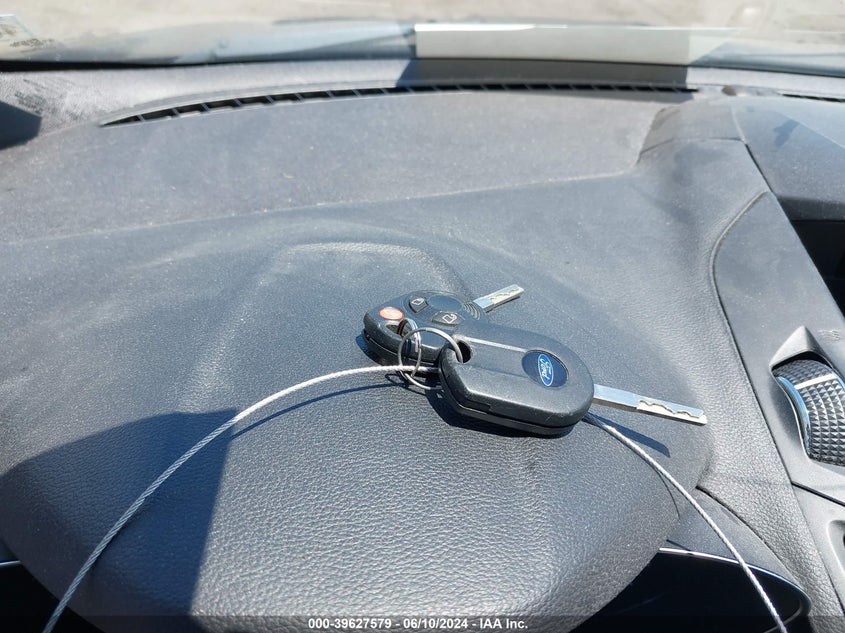 2015 Ford Escape Se VIN: 1FMCU9GX7FUB25499 Lot: 39627579