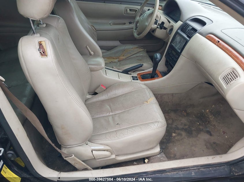 2002 Toyota Camry Solara Sle V6 VIN: 2T1FF28PX2C578377 Lot: 39627584