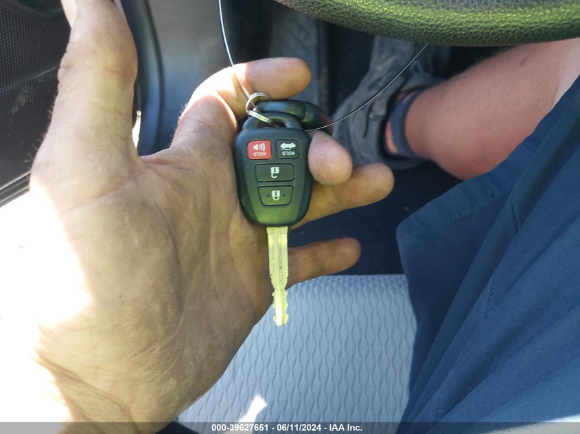 2017 TOYOTA COROLLA L/LE/XLE/SE/XSE - 5YFBURHE1HP717073