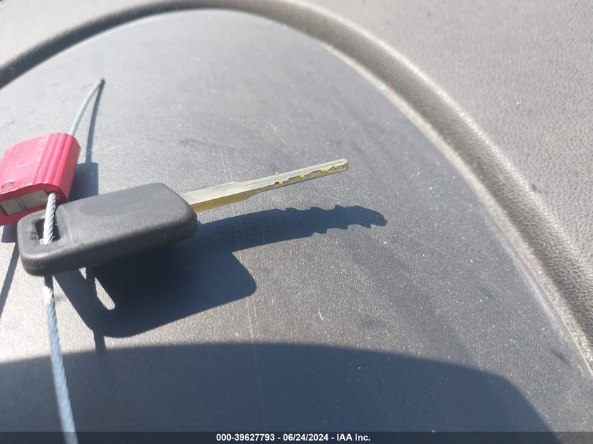 2015 Nissan Rogue Select S VIN: JN8AS5MTXFW651811 Lot: 39627793