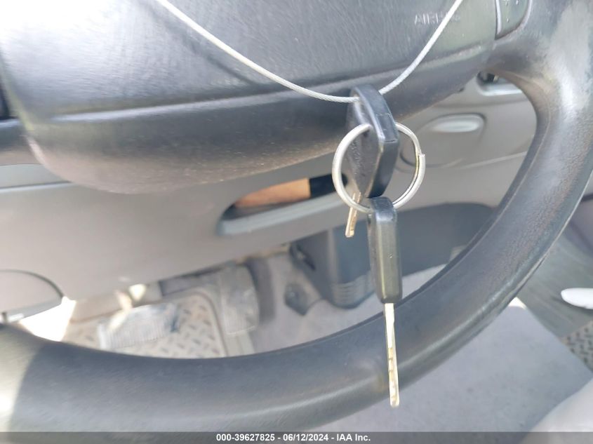 1999 Ford F-150 Lariat/Work Series/Xl/Xlt VIN: 1FTRX18W7XNA97017 Lot: 39627825