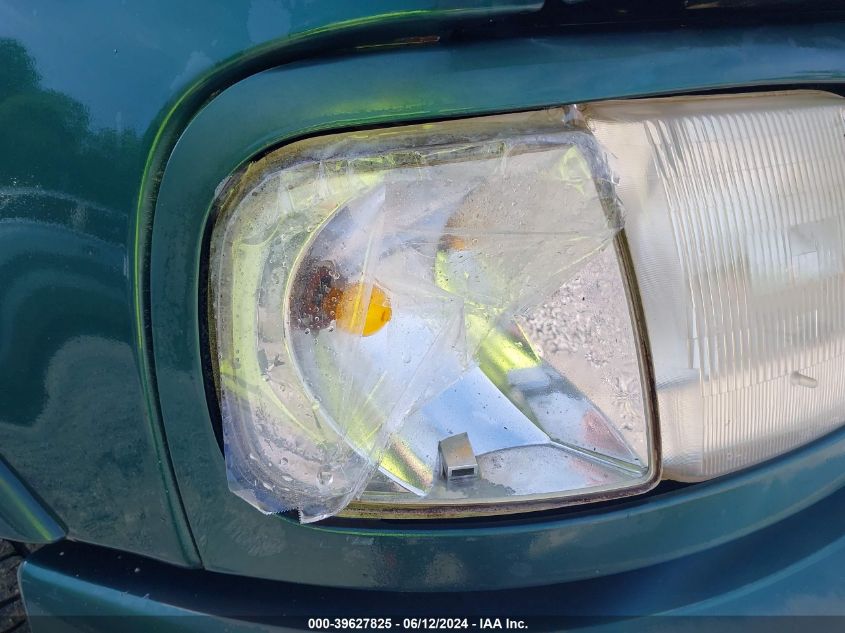 1999 Ford F-150 Lariat/Work Series/Xl/Xlt VIN: 1FTRX18W7XNA97017 Lot: 39627825