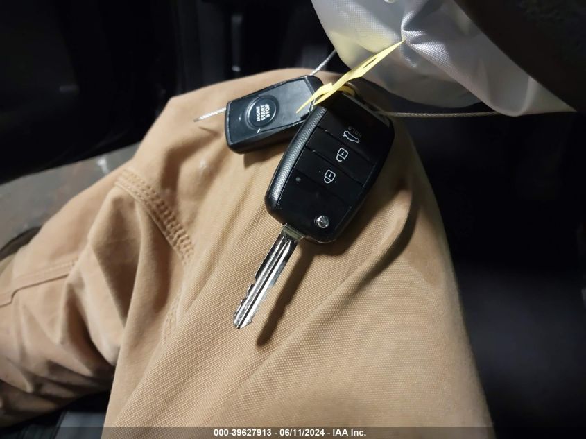 2017 Kia Forte Lx VIN: 3KPFK4A77HE076776 Lot: 39627913