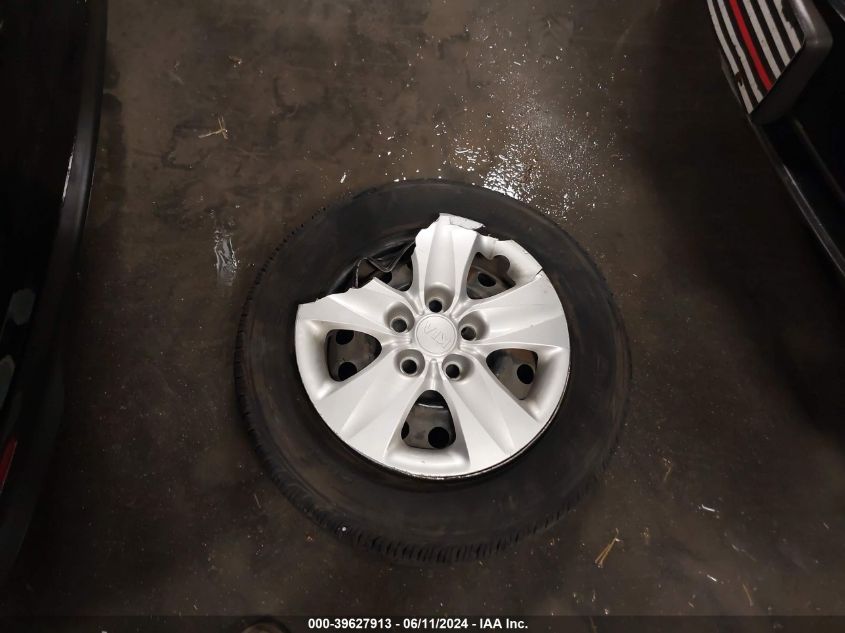 2017 Kia Forte Lx VIN: 3KPFK4A77HE076776 Lot: 39627913