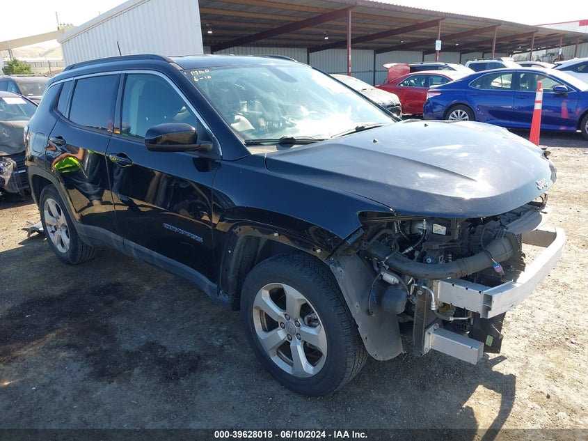 VIN 3C4NJCBB7JT186806 2018 JEEP COMPASS LATITUDE FWD