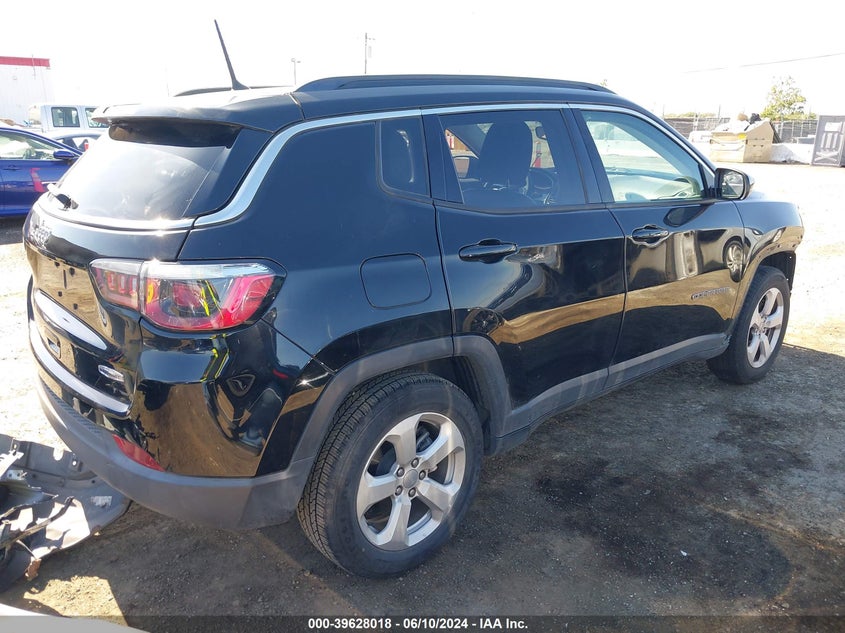 VIN 3C4NJCBB7JT186806 2018 JEEP COMPASS LATITUDE FWD