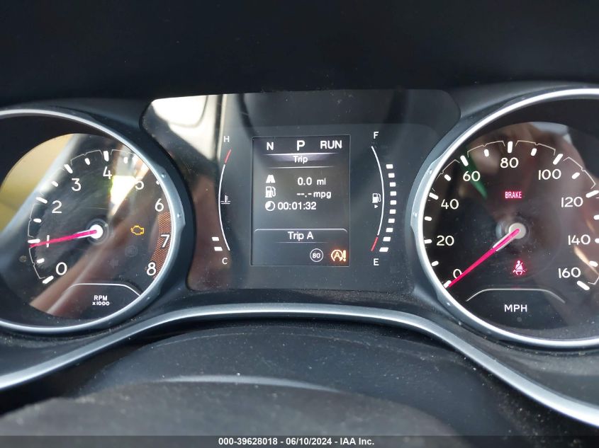 2018 Jeep Compass Latitude Fwd VIN: 3C4NJCBB7JT186806 Lot: 39628018