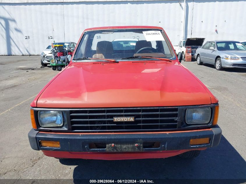 1986 Toyota Pickup 1/2 Ton Rn50 VIN: JT4RN50RXG0213035 Lot: 39628064