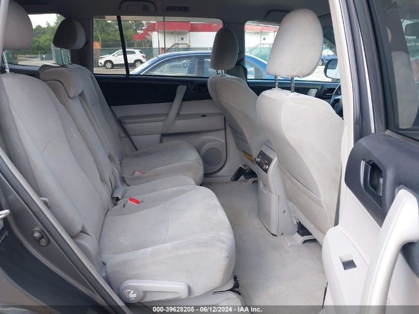 2010 Toyota Highlander Base V6 VIN: 5TDBK3EH3AS027792 Lot: 39628205