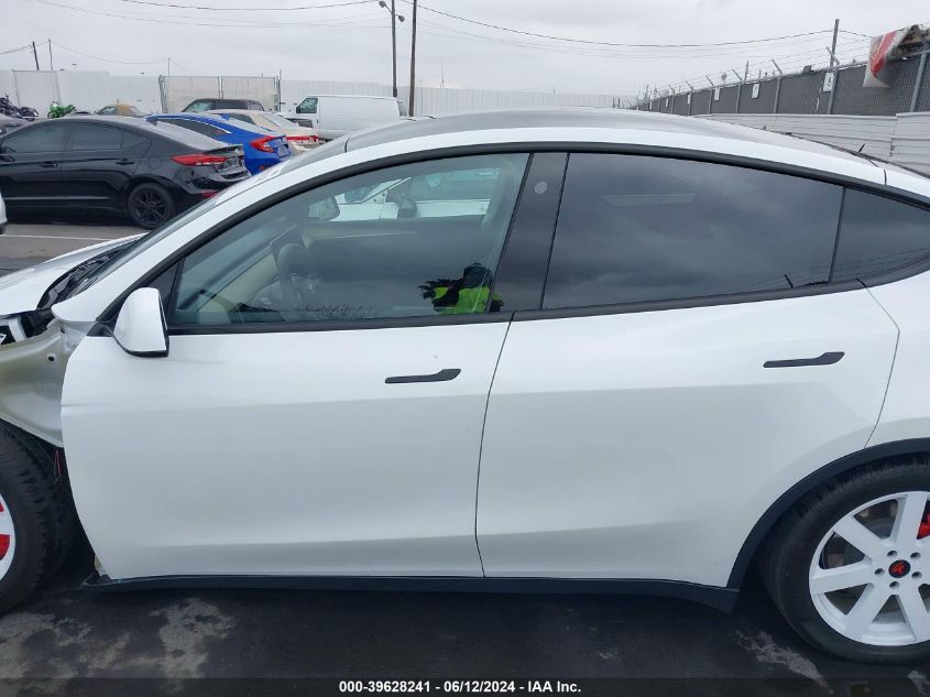 2023 Tesla Model Y Awd/Long Range Dual Motor All-Wheel Drive VIN: 7SAYGDEE8PA040686 Lot: 39628241