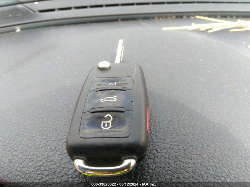 2013 Volkswagen Passat 2.5L Se VIN: 1VWBP7A38DC101942 Lot: 39628322