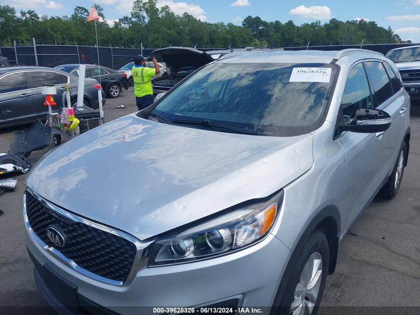 2017 Kia Sorento 2.4L Lx VIN: 5XYPGDA33HG327329 Lot: 39628326