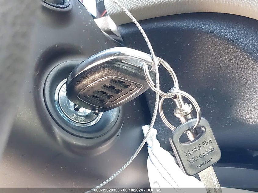 2016 Hyundai Santa Fe Se VIN: KM8SM4HF4GU133565 Lot: 39628353