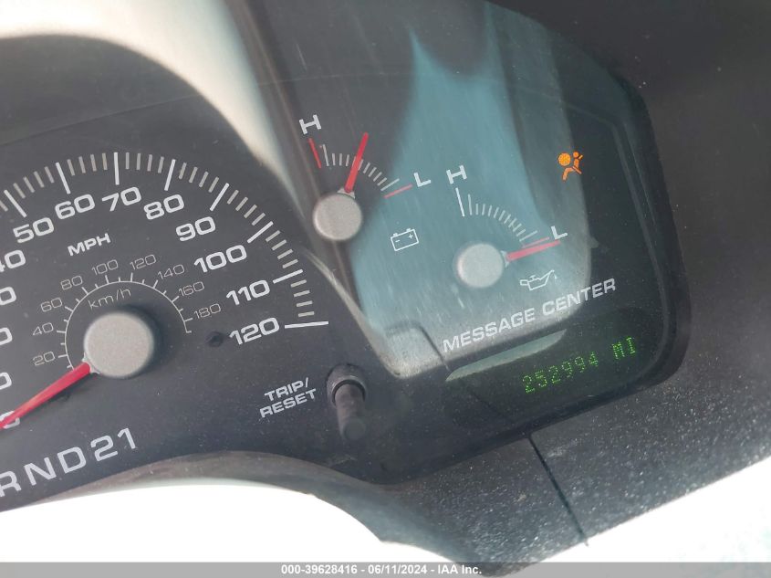 2004 Ford Expedition Eddie Bauer VIN: 1FMFU17L94LB89400 Lot: 39628416