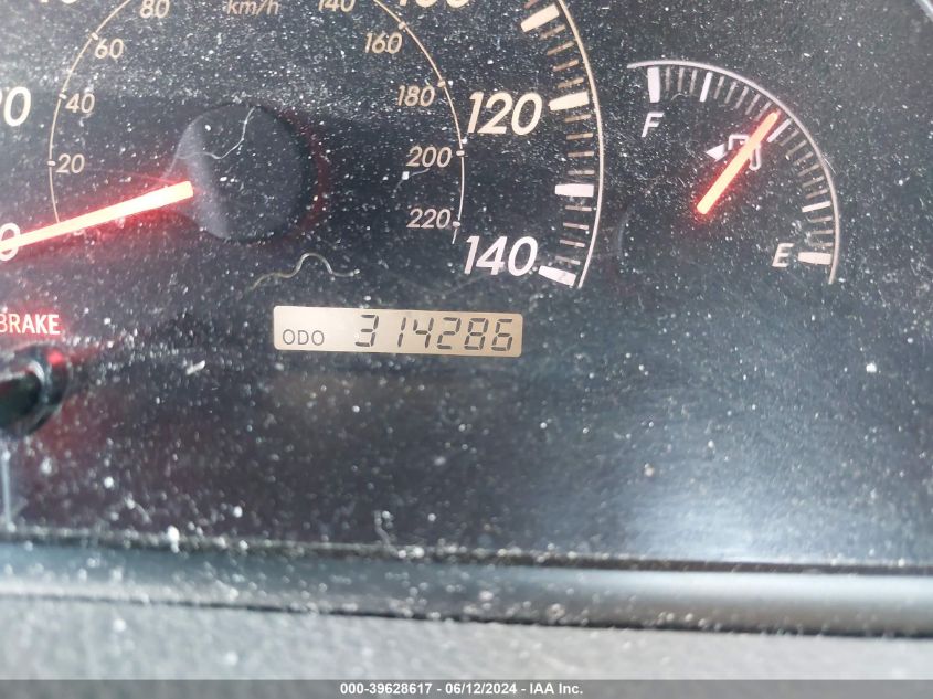 2005 Toyota Camry Le VIN: 4T1BE32K75U031798 Lot: 39628617