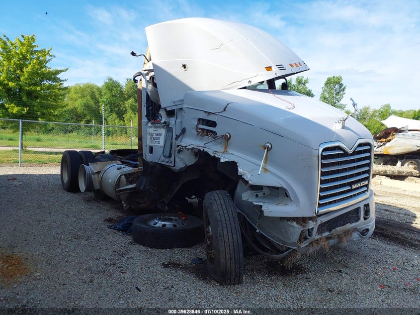 1M1AW02Y7BM014091 2011 Mack 600 Cxu600 auction photo 1