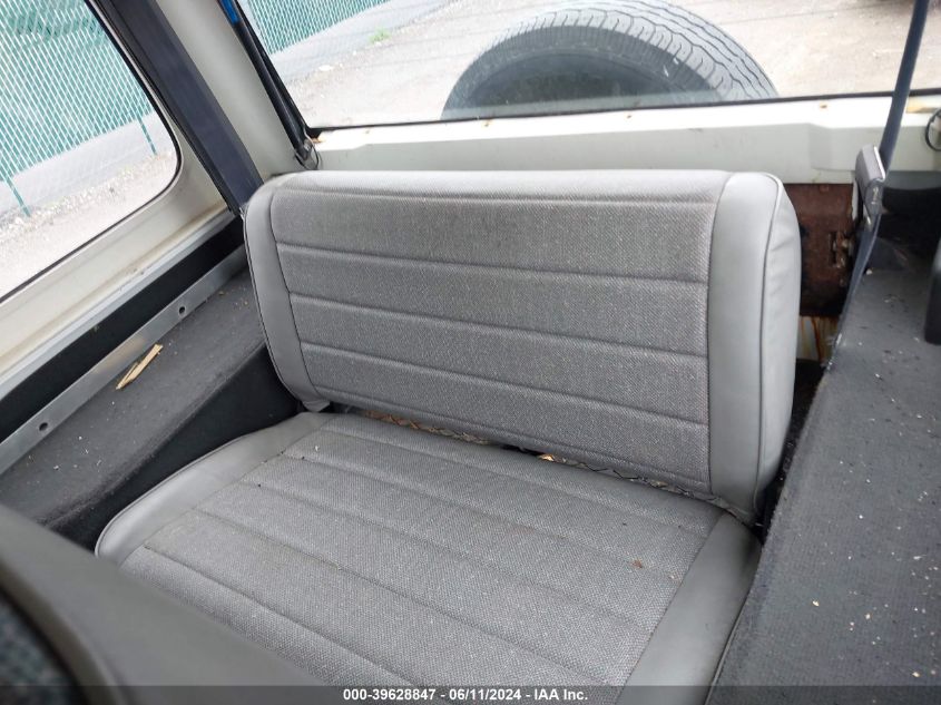 1992 Jeep Wrangler / Yj S VIN: 2J4FY19P1NJ554212 Lot: 39628847