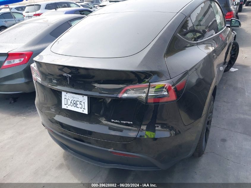 2024 Tesla Model Y Long Range Dual Motor All-Wheel Drive VIN: 7SAYGDEE3RF064318 Lot: 39628882