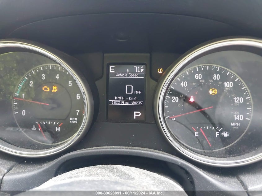 2011 Jeep Grand Cherokee Laredo VIN: 1J4RR4GG8BC520031 Lot: 39628891