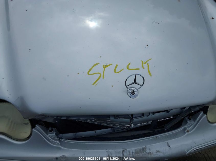 2002 Mercedes-Benz C 240 VIN: WDBRF61JX2F263708 Lot: 39628901