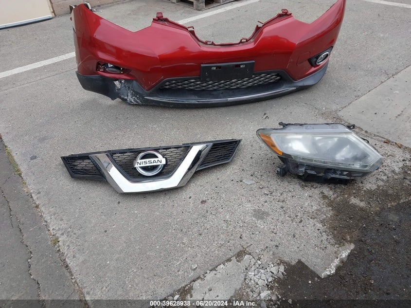 2015 Nissan Rogue Sv VIN: 5N1AT2MK1FC870720 Lot: 39628938