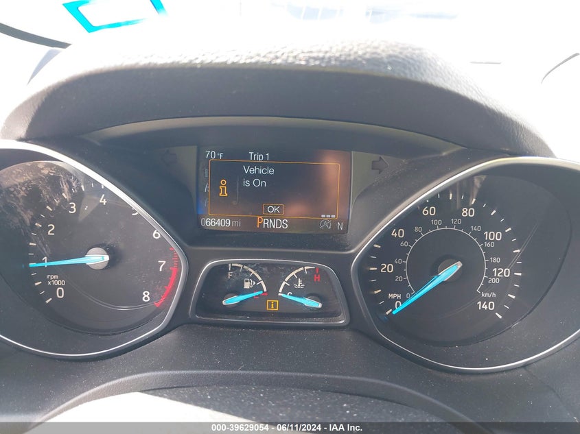 VIN 1FMCU0GD7KUA04676 2019 FORD ESCAPE SE