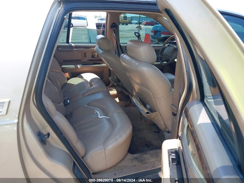 1996 Buick Roadmaster Limited VIN: 1G4BT52PXTR421811 Lot: 39629078