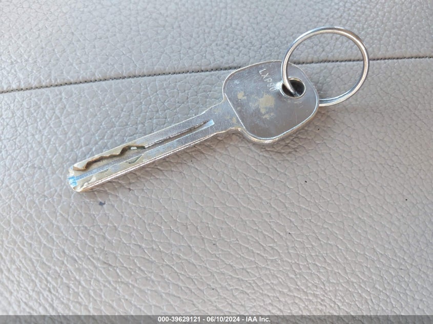 2011 Kia Sorento Lx V6 VIN: 5XYKTDA23BG128561 Lot: 39629121