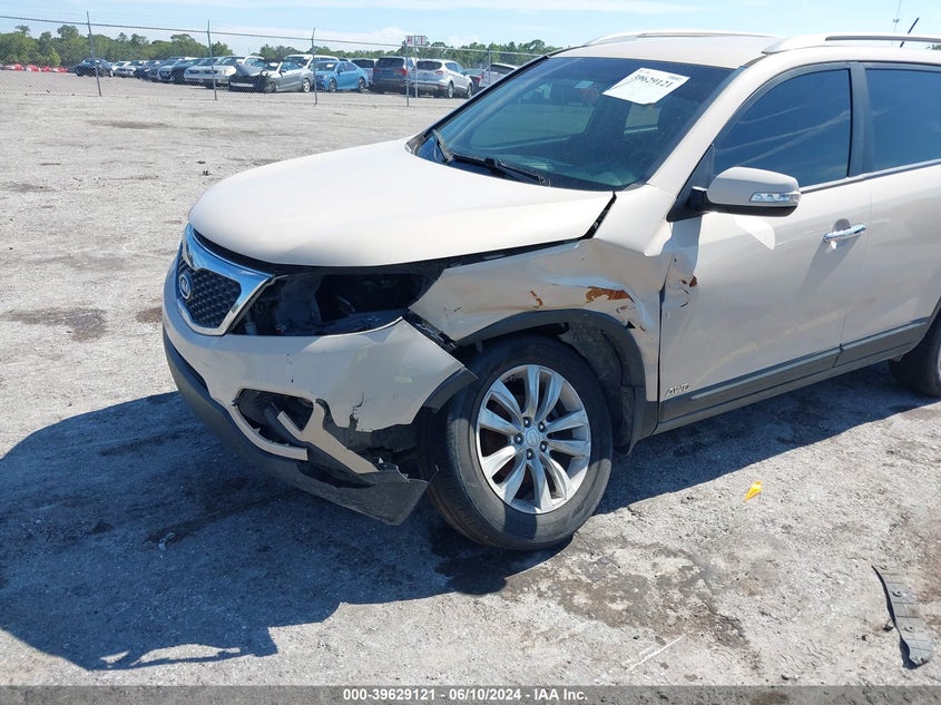 2011 Kia Sorento Lx V6 VIN: 5XYKTDA23BG128561 Lot: 39629121