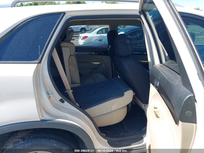 2011 Kia Sorento Lx V6 VIN: 5XYKTDA23BG128561 Lot: 39629121