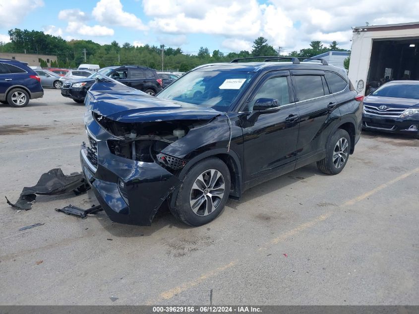 VIN 5TDHZRBH1MS157233 2021 Toyota Highlander, Xle no.2