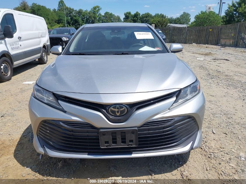 4T1B11HKXJU055787 2018 Toyota Camry Le