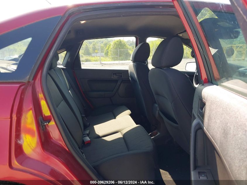 2010 Ford Focus Se VIN: 1FAHP3FN4AW185998 Lot: 39629206