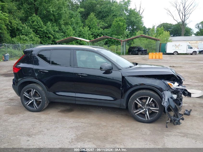 2019 Volvo Xc40 T4 Momentum VIN: YV4AC2HK8K2129461 Lot: 39629257