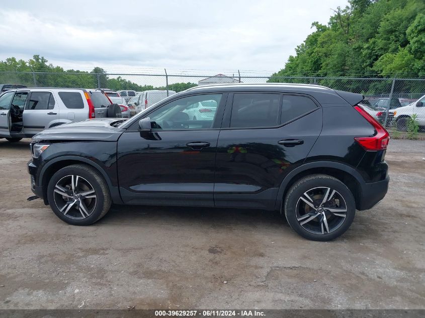 YV4AC2HK8K2129461 2019 Volvo Xc40 T4 Momentum