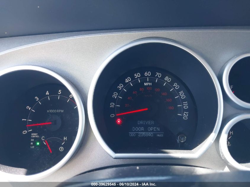 2011 Toyota Sequoia Platinum 5.7L V8 VIN: 5TDDW5G12BS043931 Lot: 39629545