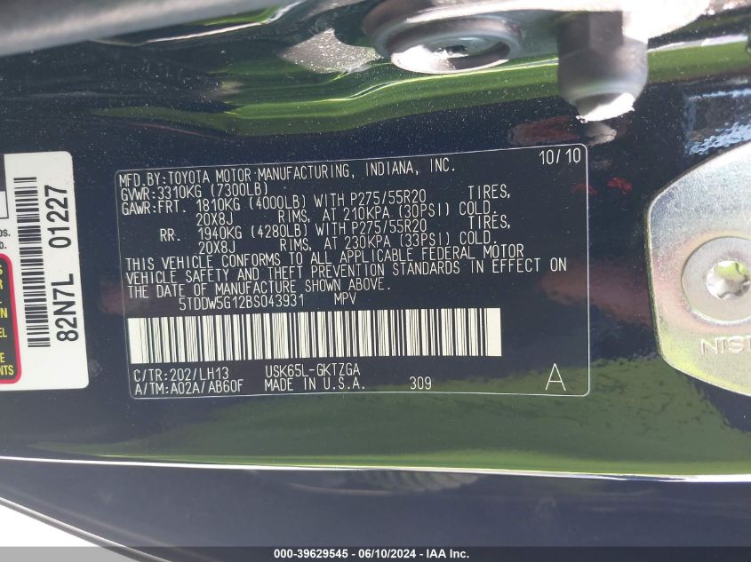 2011 Toyota Sequoia Platinum 5.7L V8 VIN: 5TDDW5G12BS043931 Lot: 39629545