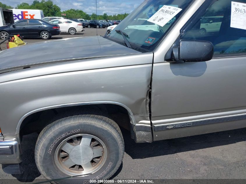 1999 Chevrolet Suburban 1500 Lt VIN: 3GNEC16R0XG217215 Lot: 39630085