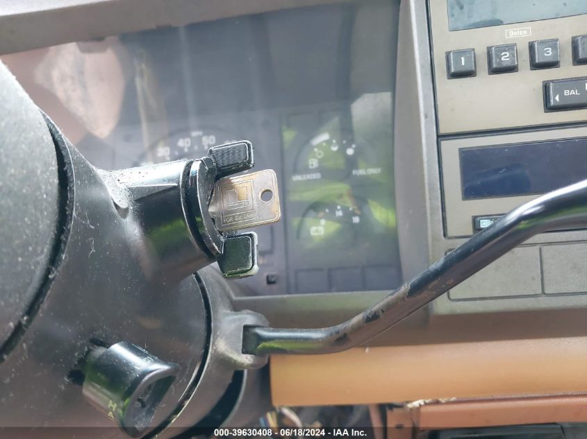 1989 GMC Sierra K1500 VIN: 2GTEK14K8K1559367 Lot: 39630408