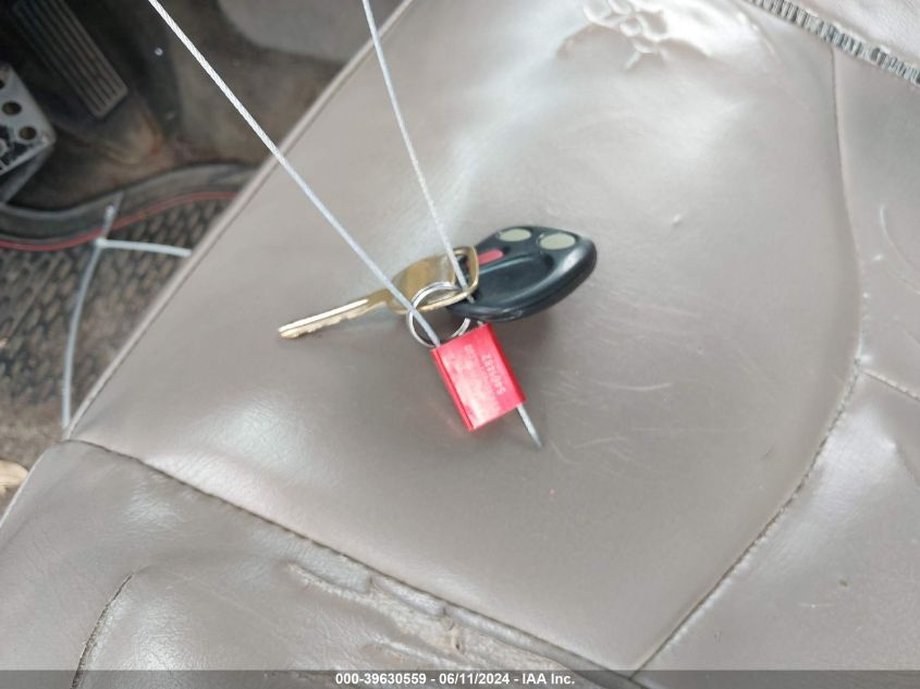 2005 GMC Sierra 1500 Sle VIN: 2GTEC19V651328603 Lot: 39630559