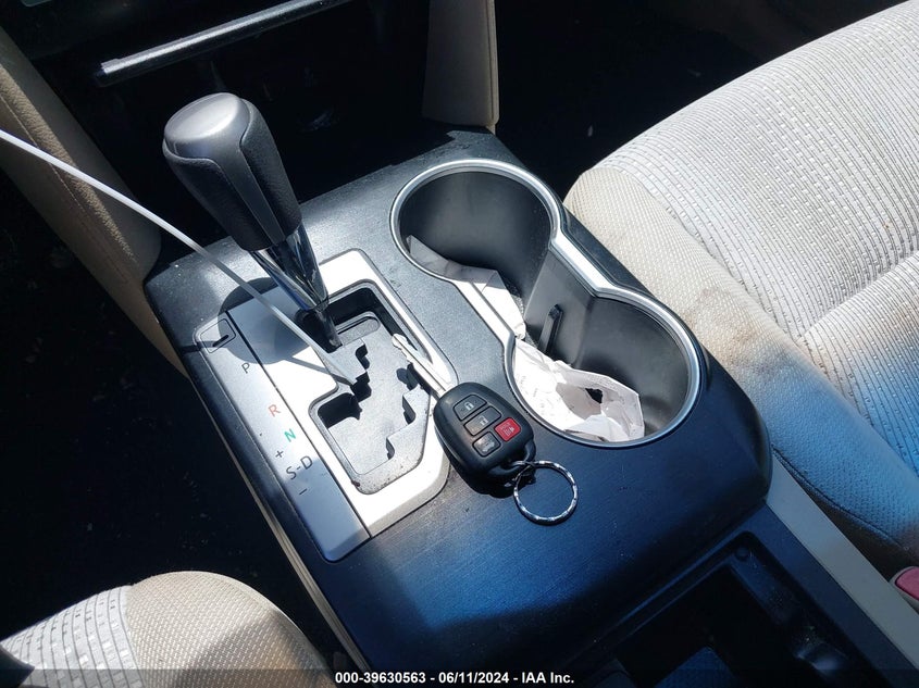 2012 Toyota Camry Le VIN: 4T4BF1FK1CR180870 Lot: 39630563