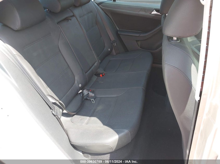 2012 Volkswagen Jetta 2.5L Se VIN: 3VWDX7AJ7CM468092 Lot: 39630789